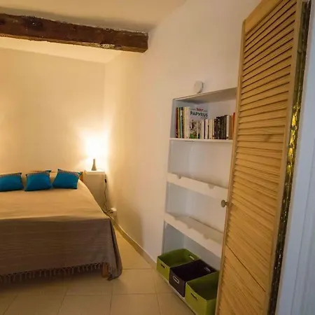 Lovely 38m2 In Old Town Apartment *